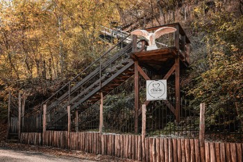 Lépcső a vendégházhoz